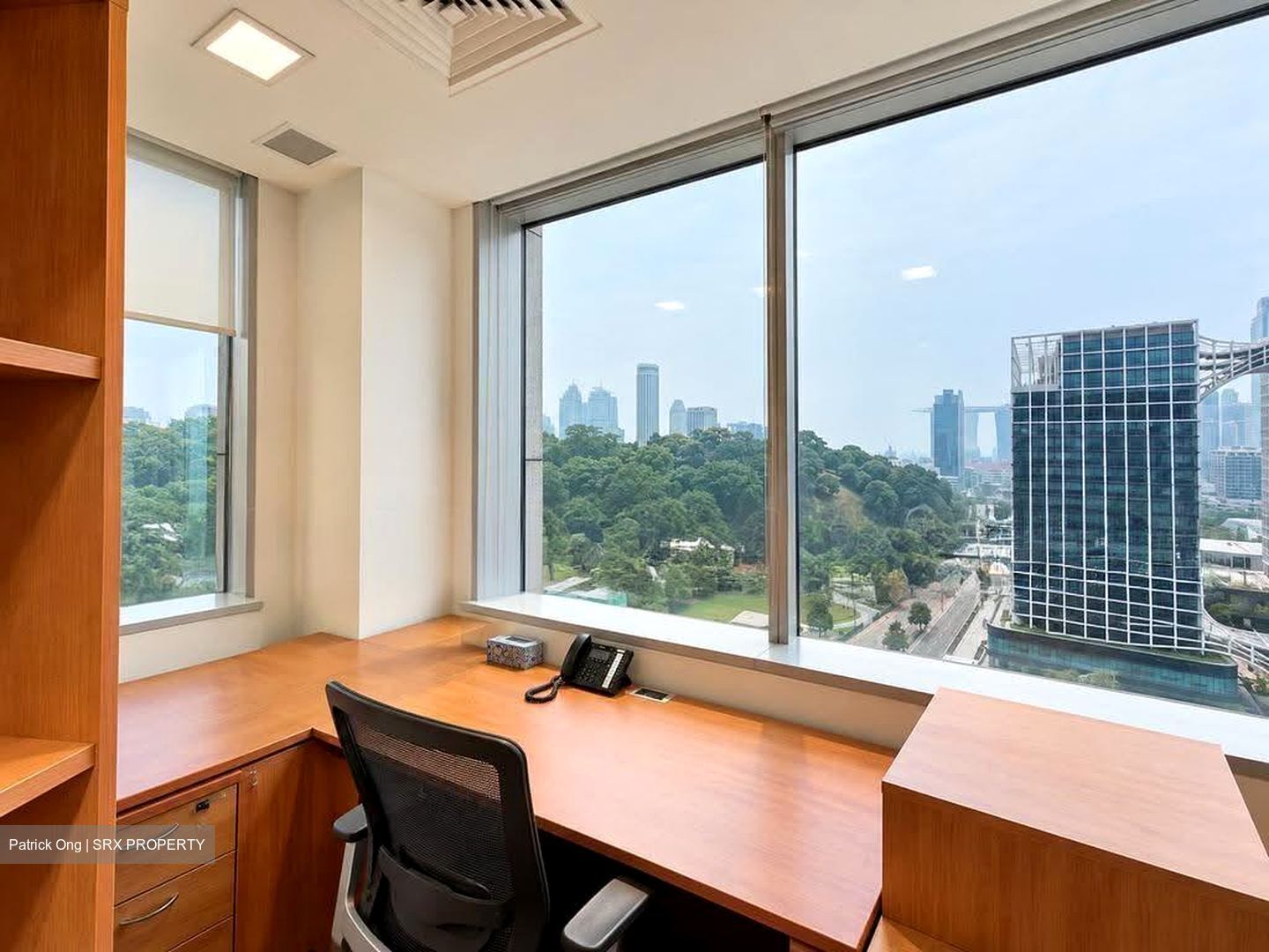 UE Square (D9), Office #630600731
